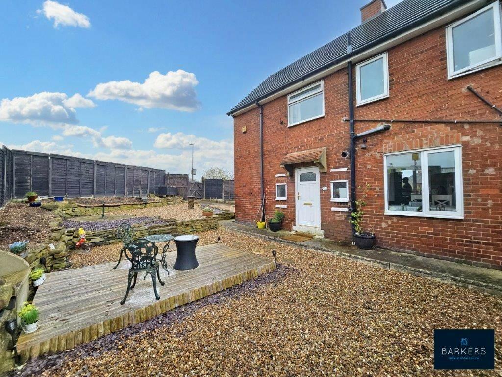 3 bedroom semidetached house for sale in Kitson Hill Road, Mirfield, WF14
