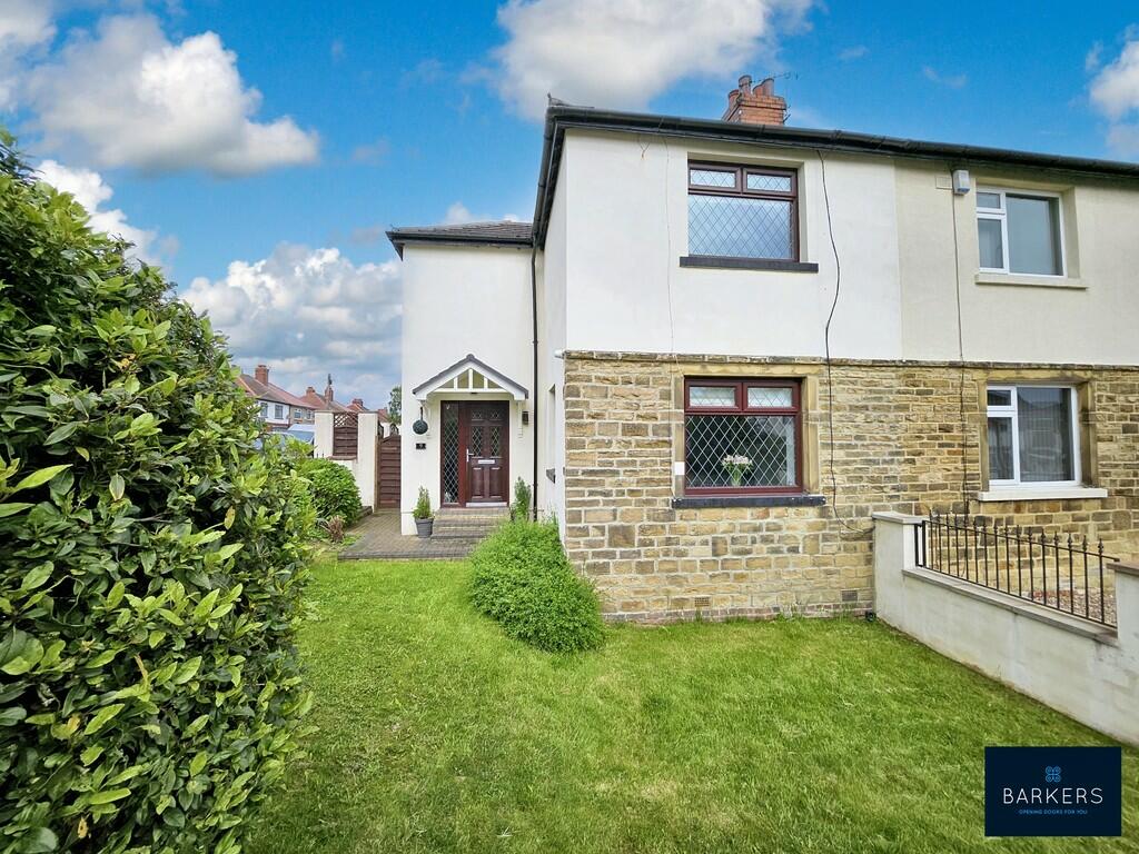 3 bedroom semidetached house for sale in Ghyllroyd Drive, Birkenshaw, BD11