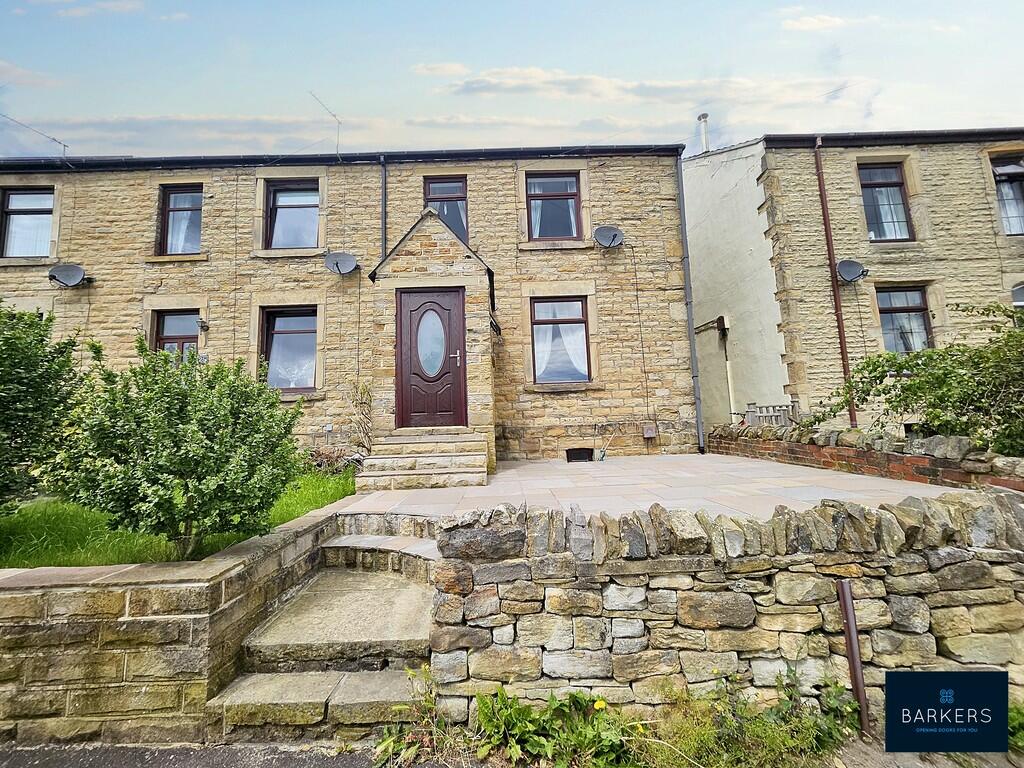 3 bedroom end of terrace house for sale in Craven Lane, Gomersal, BD19