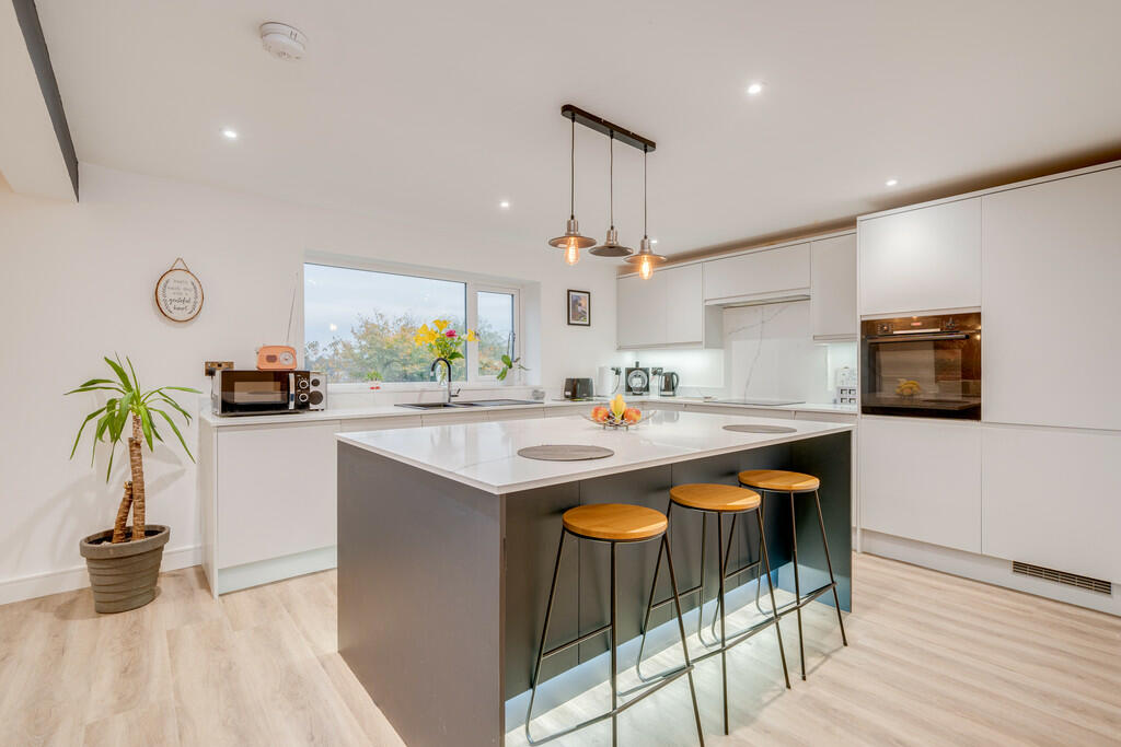 Additional property image - Ashbourne View, Cleckheaton