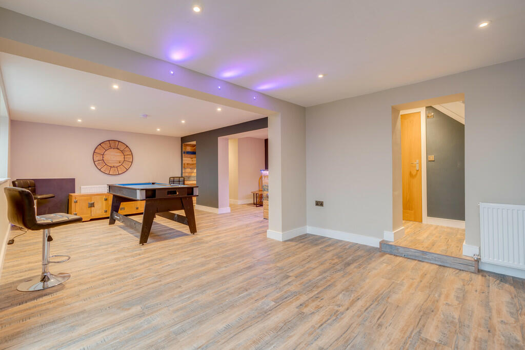 Additional property image - Ashbourne View, Cleckheaton