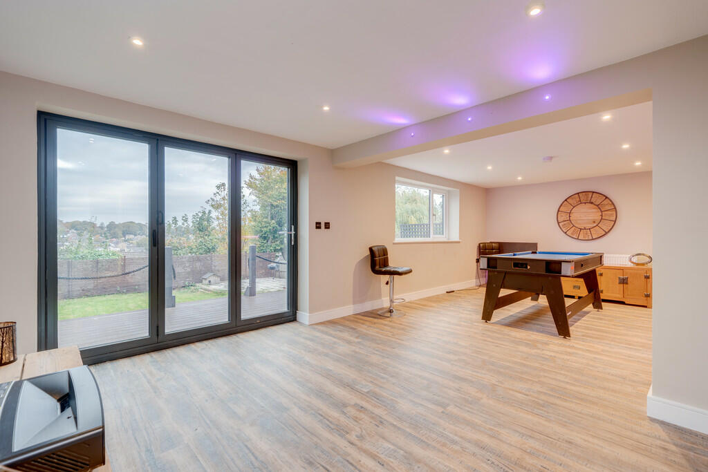 Additional property image - Ashbourne View, Cleckheaton