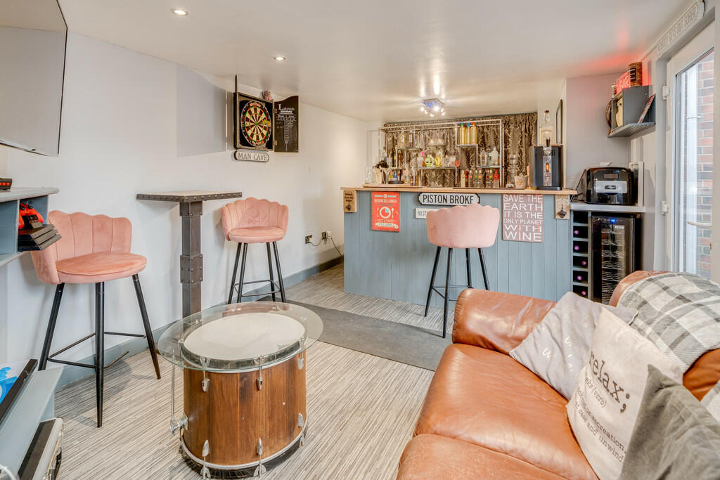 Additional property image - Birksland Moor, Birkenshaw