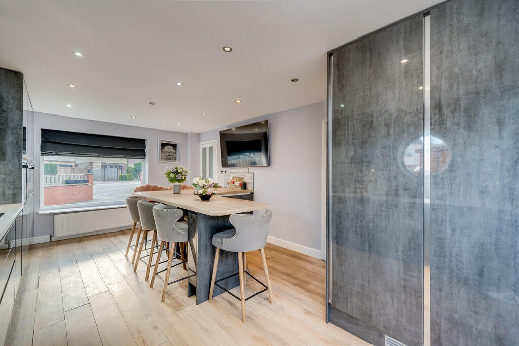 Additional property image - Birksland Moor, Birkenshaw