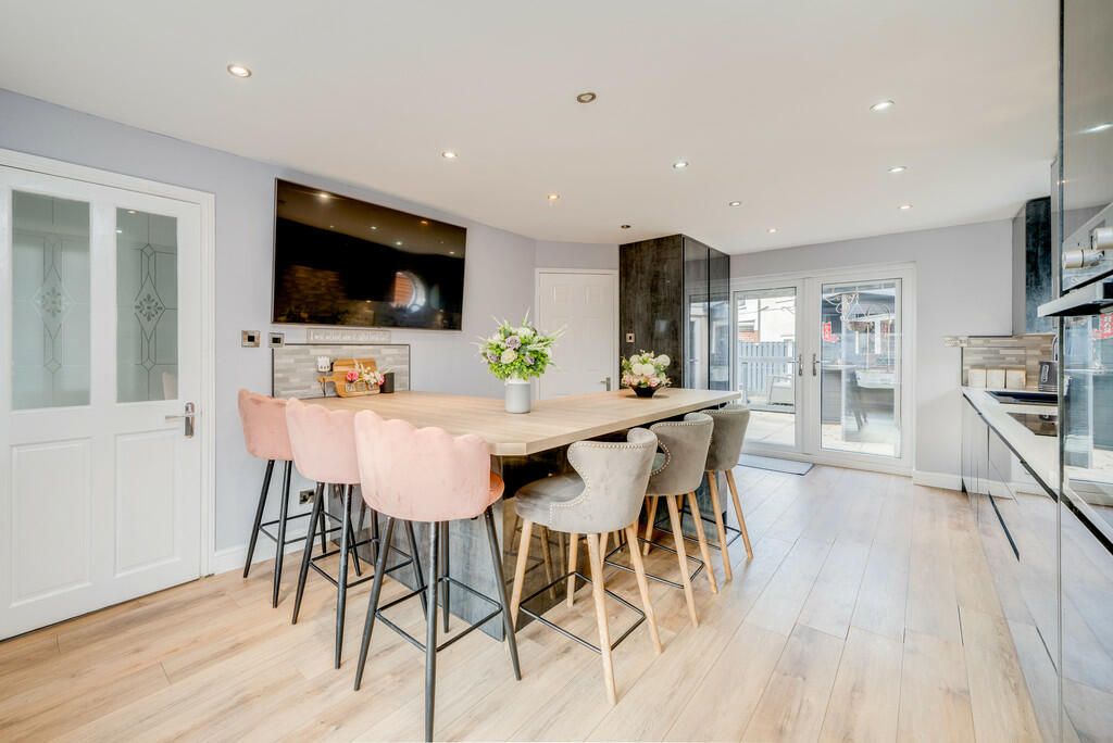 Additional property image - Birksland Moor, Birkenshaw