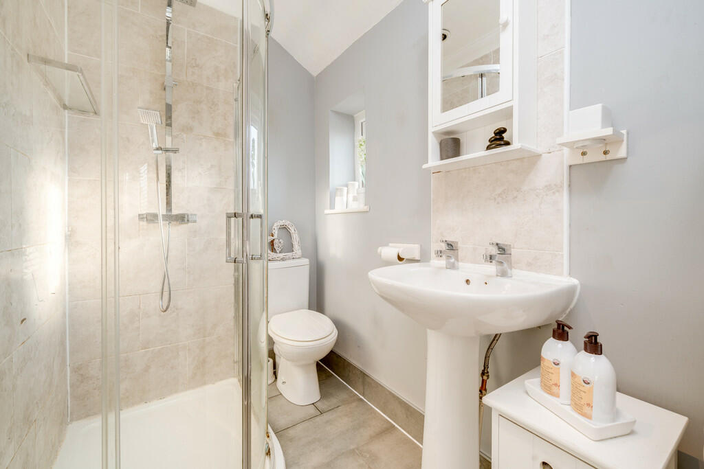 Additional property image - Birksland Moor, Birkenshaw