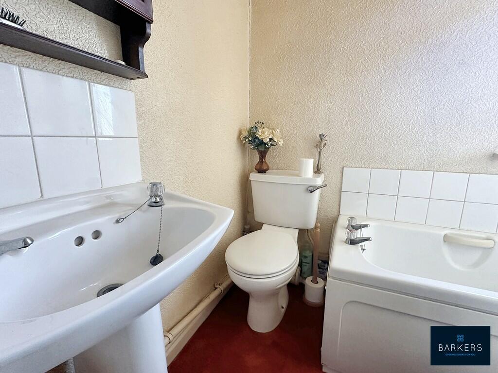 Additional property image - Bradford Road, Birkenshaw