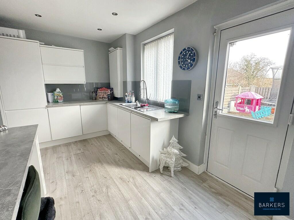 Additional property image - Albert Way, Birkenshaw