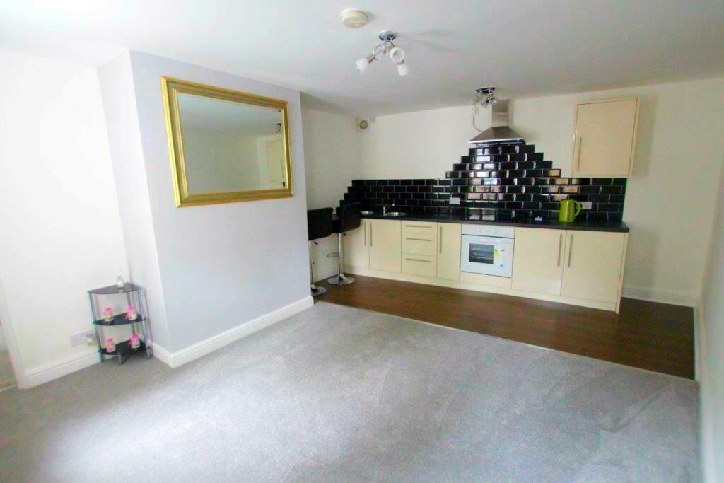 Additional property image - Coach Lane, Cleckheaton