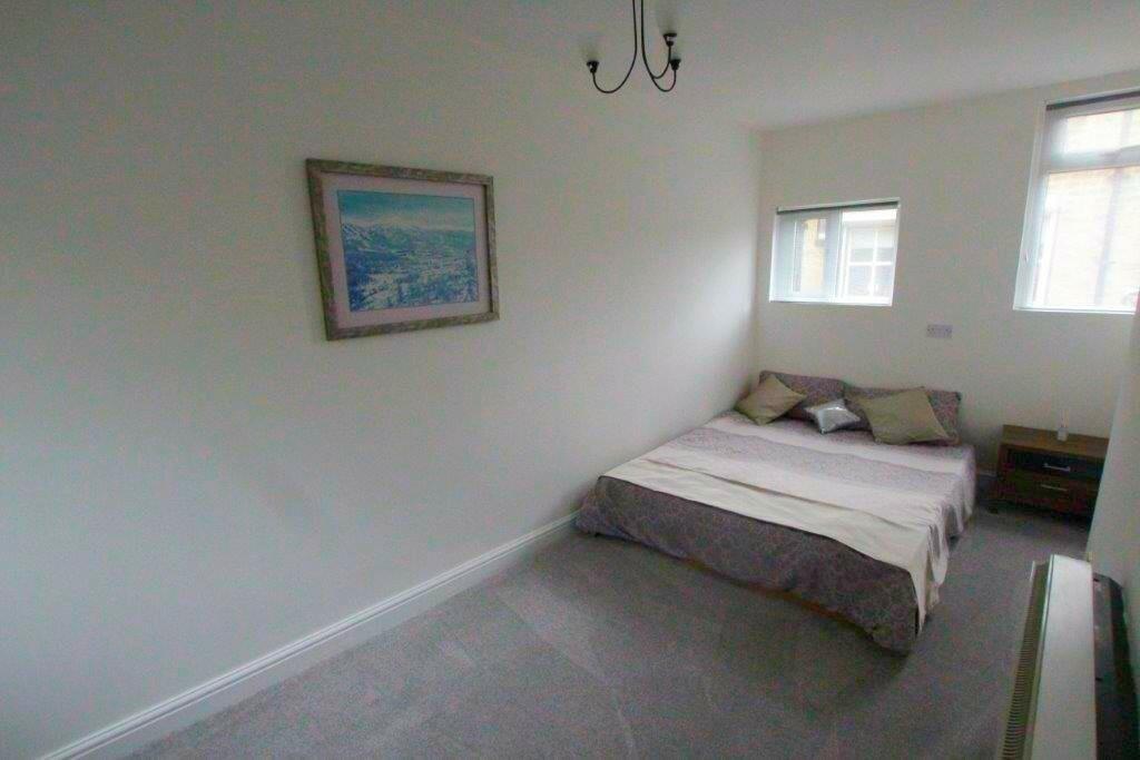 Additional property image - Coach Lane, Cleckheaton