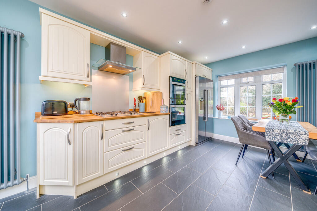 Additional property image - Stoney Croft, Little Gomersal
