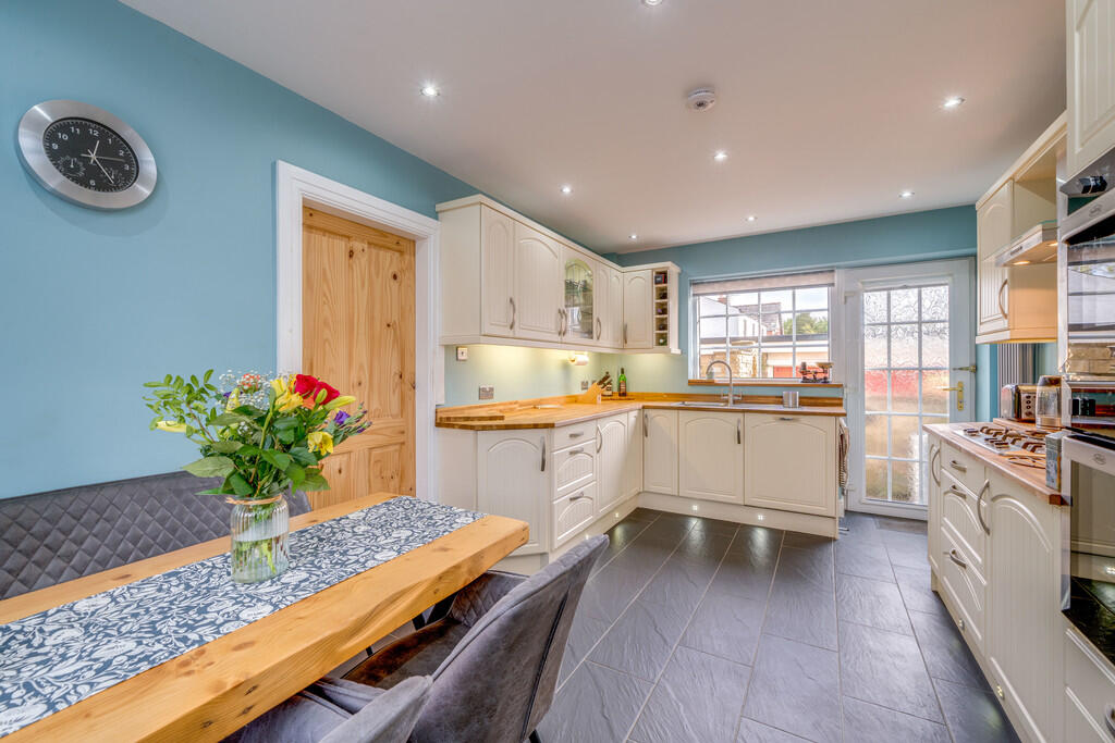 Additional property image - Stoney Croft, Little Gomersal