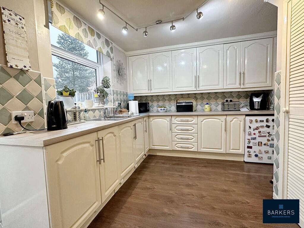 Additional property image - Ghyllroyd Drive, Birkenshaw