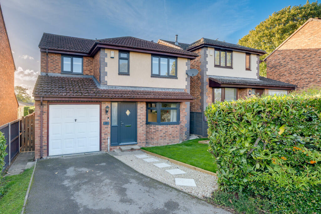 Main image of property: Southcroft Avenue, Birkenshaw