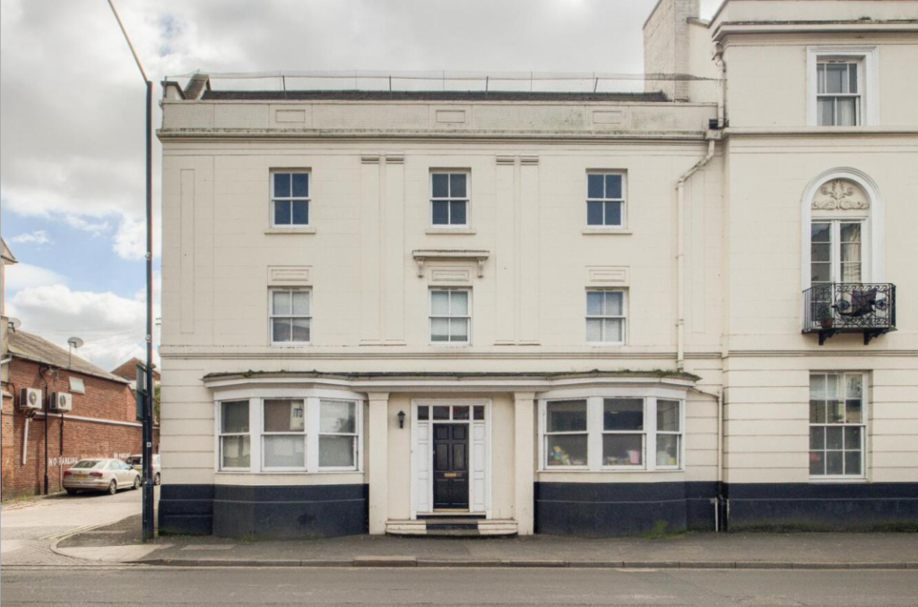Main image of property: High Street, Leamington Spa