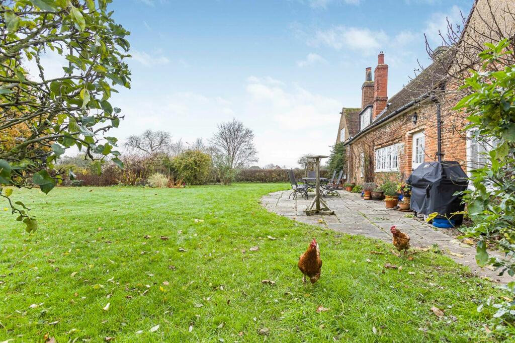 Additional property image - Bulls Lane, North Mymms, AL9