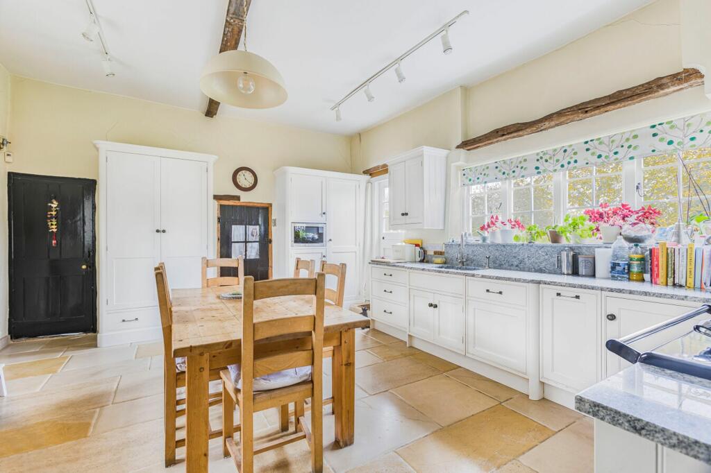 Additional property image - Bulls Lane, North Mymms, AL9