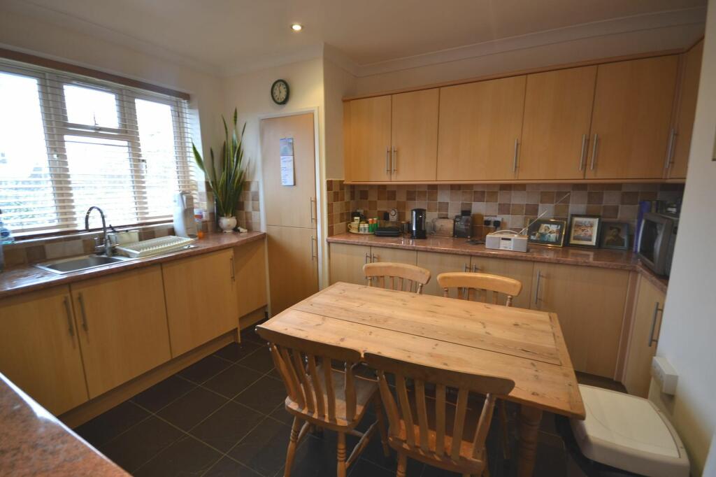 2 bedroom for sale in Crown Road, Borehamwood, WD6