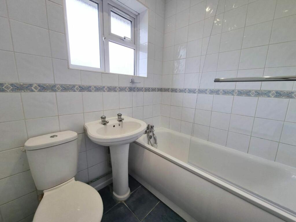 2 bedroom for sale in Crown Road, Borehamwood, WD6