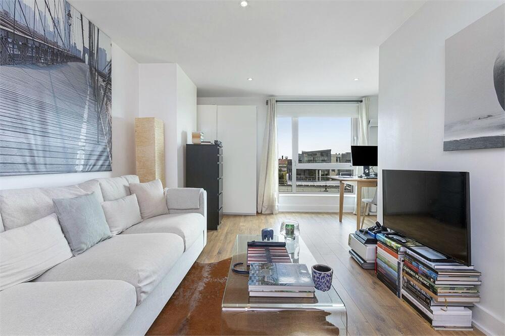 Main image of property: Empire Square South, Long Lane, London, SE1