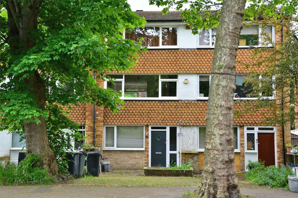3 bedroom house for sale in Leyland Road, Lee, London, SE12