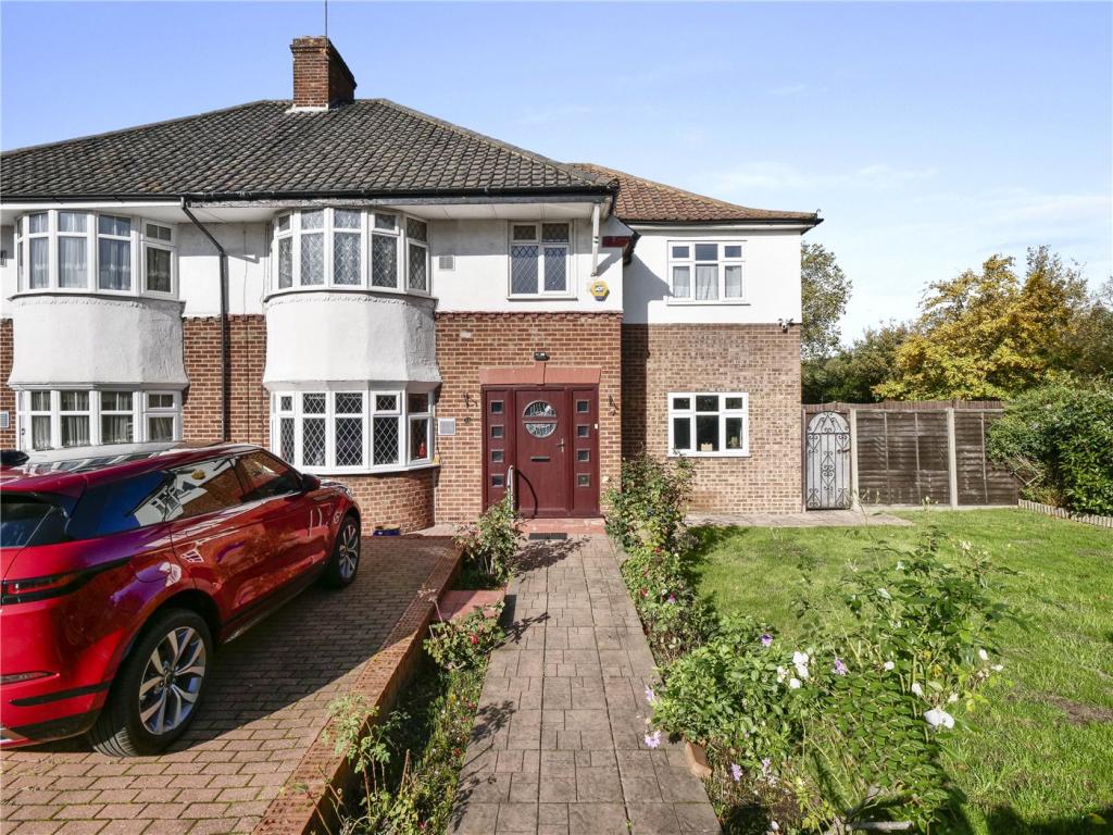 4 bedroom semidetached house for sale in Wricklemarsh Road, Blackheath
