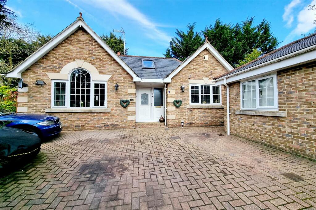 5 bedroom detached bungalow for sale in Rowantree Road (Rear of Sorbus
