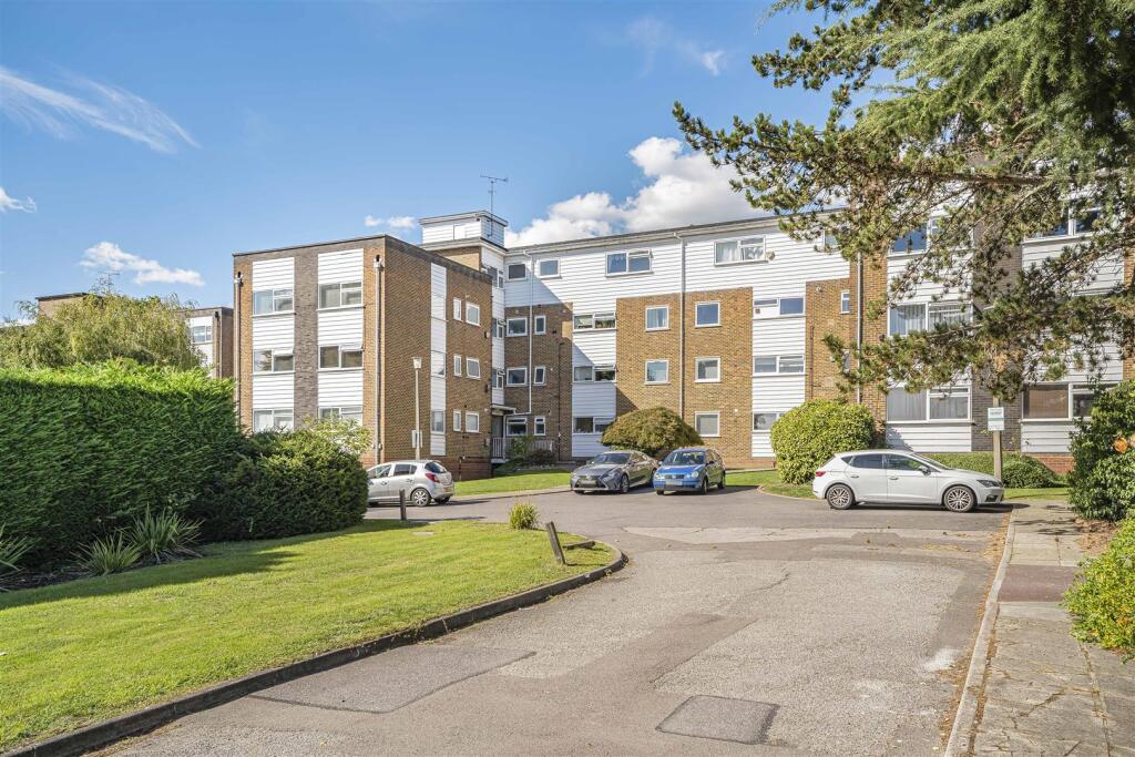 Main image of property: Maplin Close, Winchmore Hill, N21