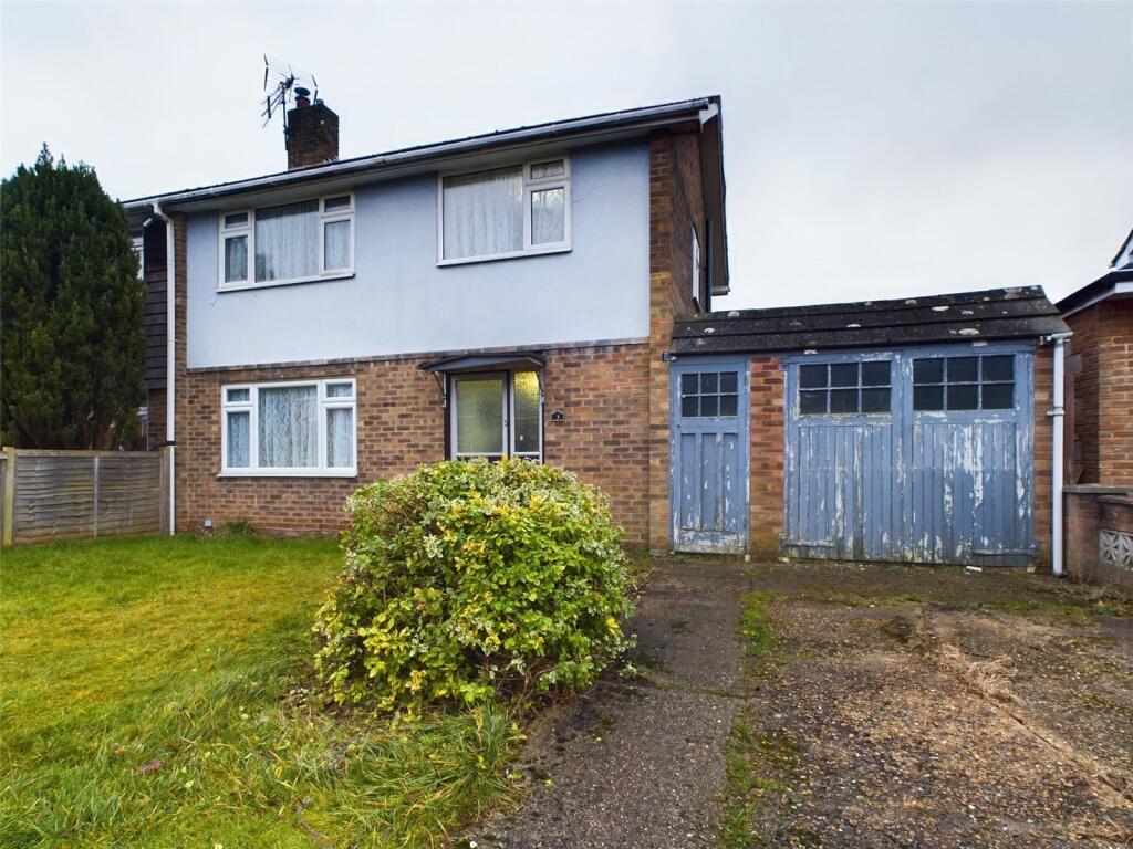 Main image of property: Giles Road, Tadley, Hampshire, RG26
