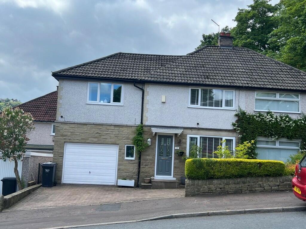 3 bedroom detached house for sale in 15 City Lane, Wheatley, Halifax