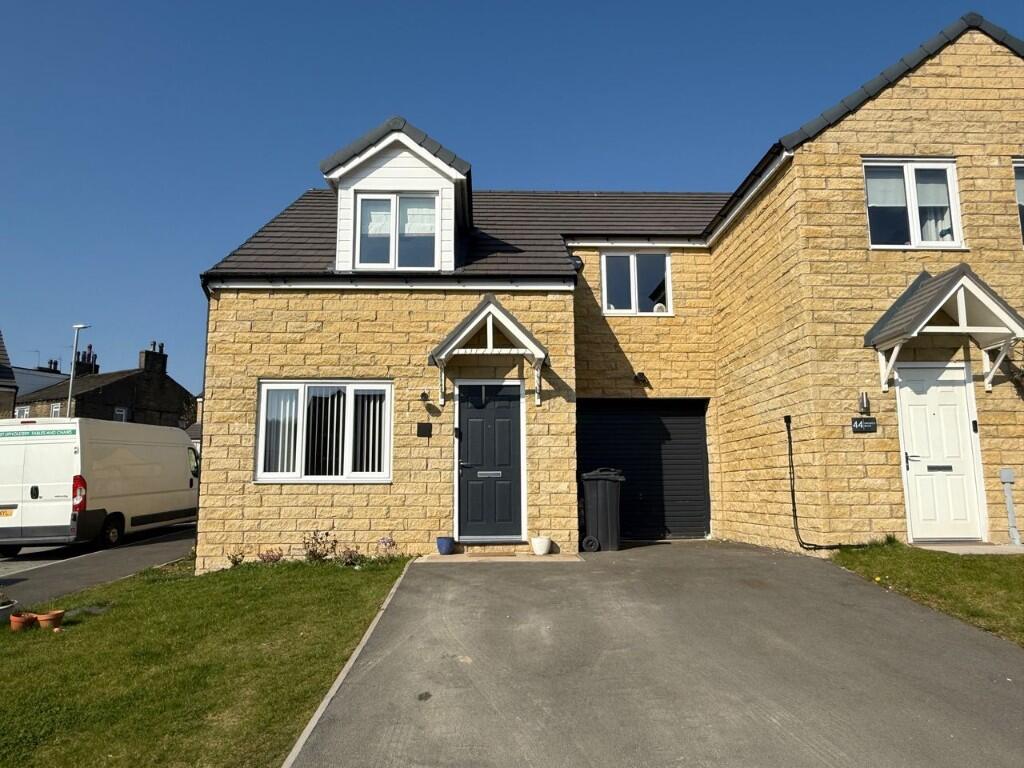Main image of property: 46 Meadow Brook, Halifax, HX2 8WE