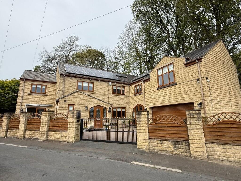 Main image of property: Oakleigh, Longfield Avenue, Halifax, West Yorkshire, HX3 7BS