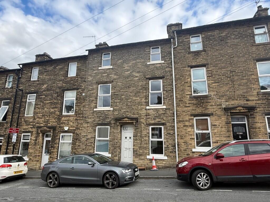 Main image of property: 7 Coronation Street, Elland, West Yorkshire, HX5 0DF