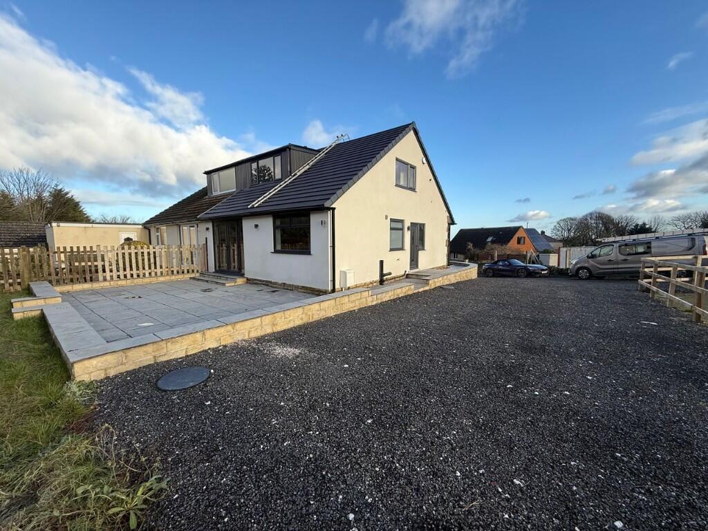 Main image of property: 10 Yeadon Drive, Halifax, West Yorkshire, HX3 9QX