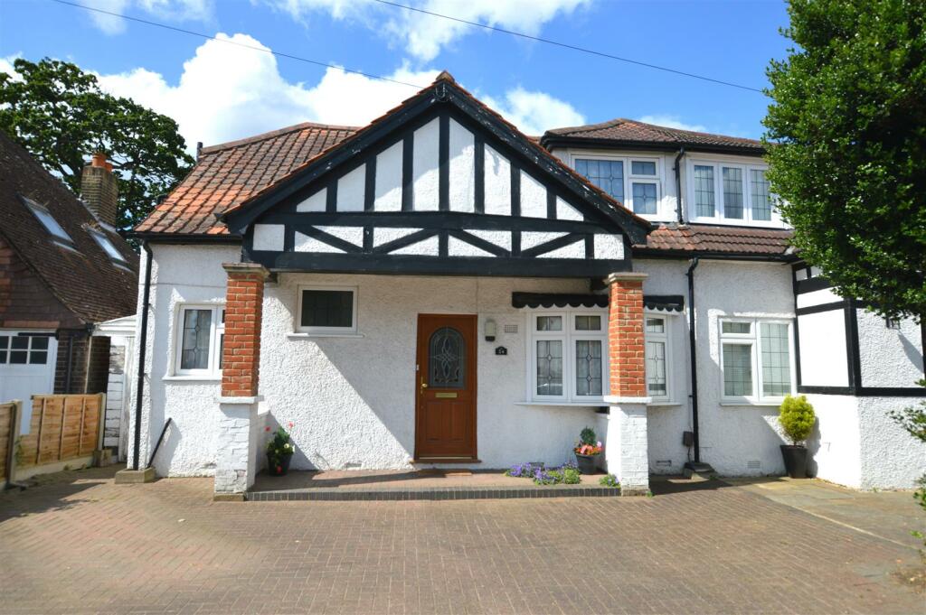 3 bedroom semidetached house for sale in Derwent Road, Whitton, TW2