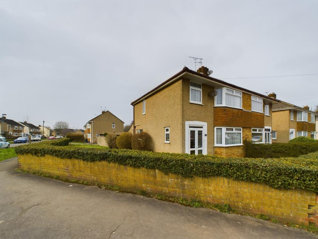3 bedroom semidetached house for sale in Milton Road, Yate, Bristol, BS37 , BS37