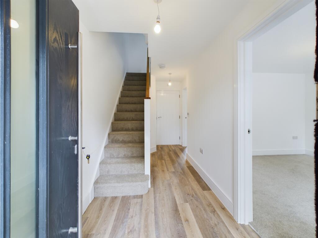 Additional property image - 4 Bell Road, Coalpit Heath, Bristol