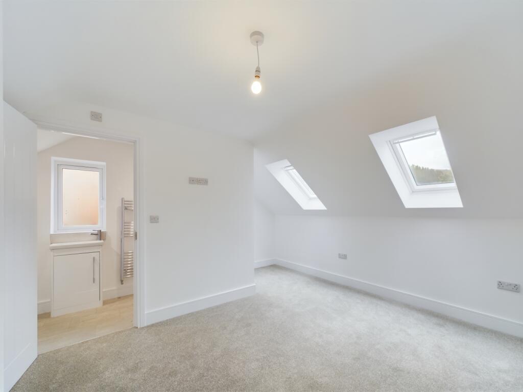 Additional property image - 4 Bell Road, Coalpit Heath, Bristol