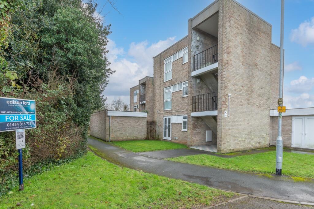 2 bedroom flat for sale in Westleigh Court, Yate, BS37 , BS37
