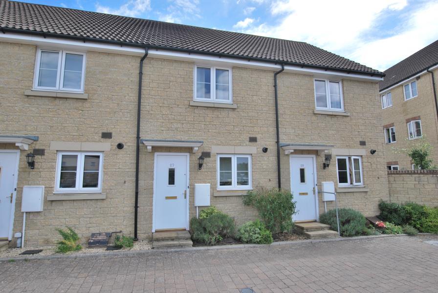 2 bedroom terraced house for rent in Poole Road, Malmesbury, SN16