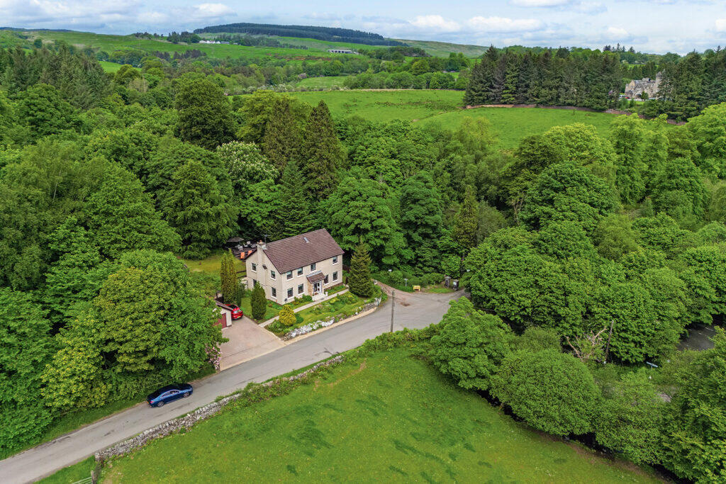 3 bedroom detached house for sale in East Manor, Cochno Road, Hardgate, G81