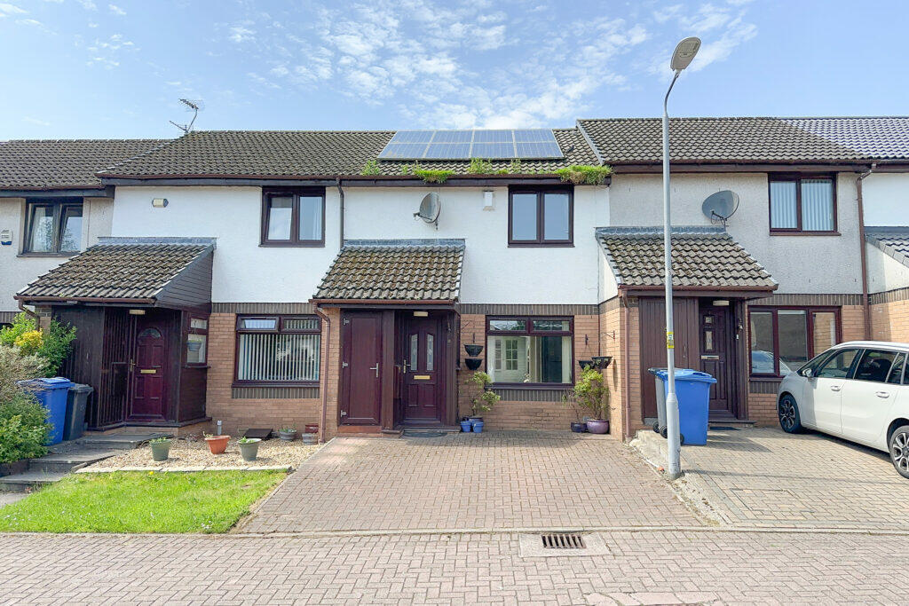 2 bedroom terraced house for sale in Jura Gardens, Old Kilpatrick, G60