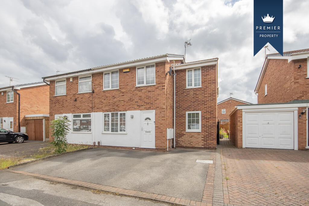 4 bedroom semidetached house for sale in Fairwood Drive, Alvaston, DE24