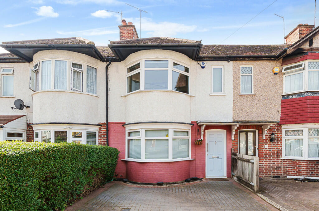 3 bedroom terraced house for sale in Dulverton Road, Ruislip, Middlesex