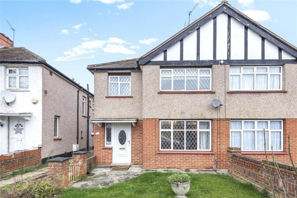 3 bedroom semidetached house for sale in Woodlands Avenue, Ruislip