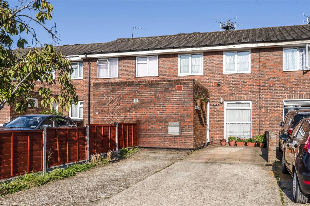 3 bedroom terraced house for sale in Blenheim Road, Northolt, Middlesex