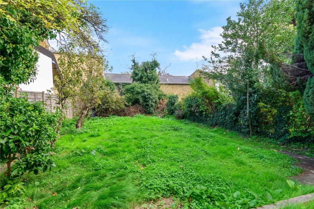 2 bedroom flat for sale in Mayow Road, London, SE26