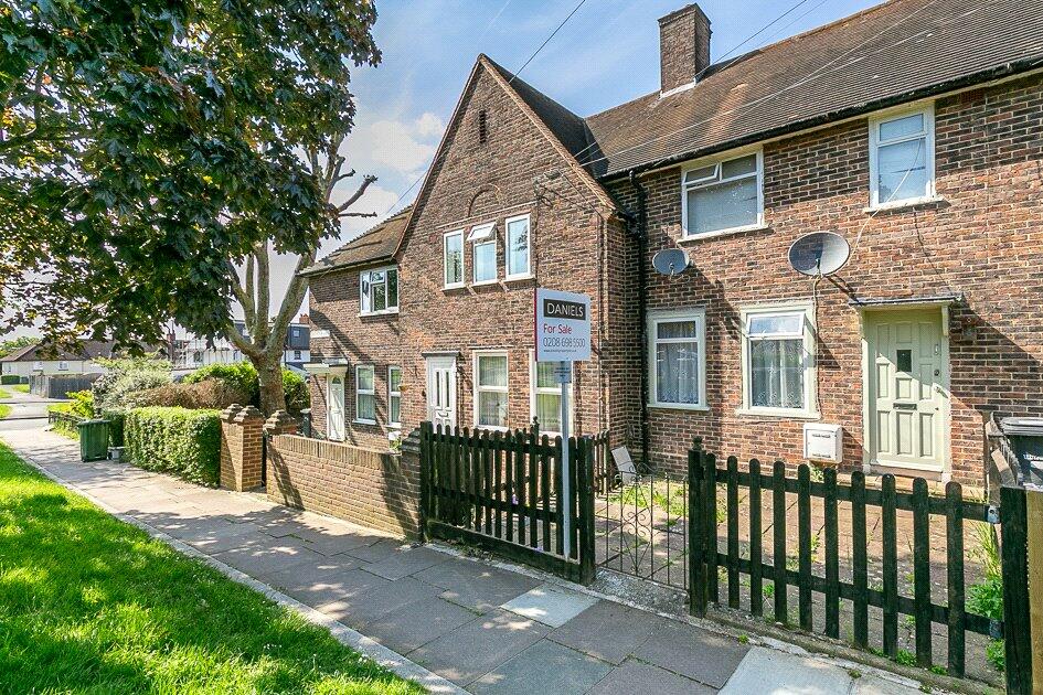 3 bedroom terraced house for sale in Castleton Road, LONDON, SE9