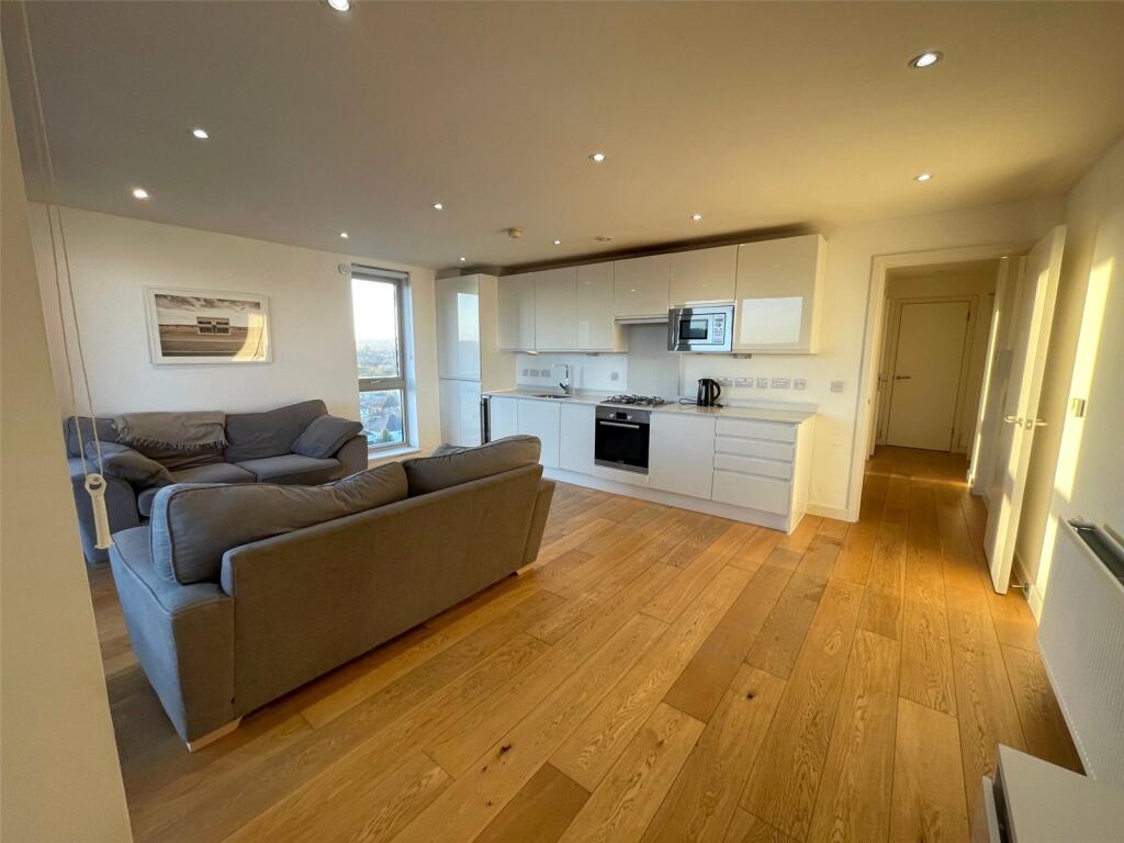 Main image of property: Bromley Road, London, SE6