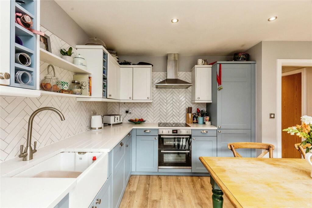 Additional property image - Pier Close, Portishead, Bristol, Somerset, BS20